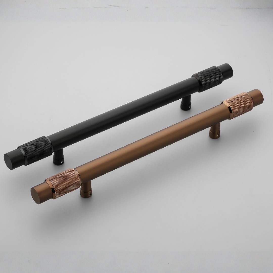 157 (1) Door Handle- 300 - Image 1