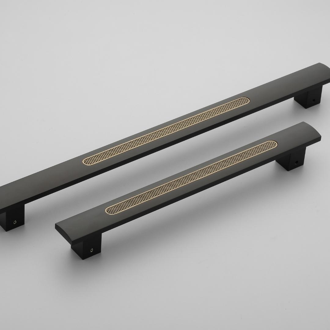 251 (3) Door Handle- 1216 - Image 1