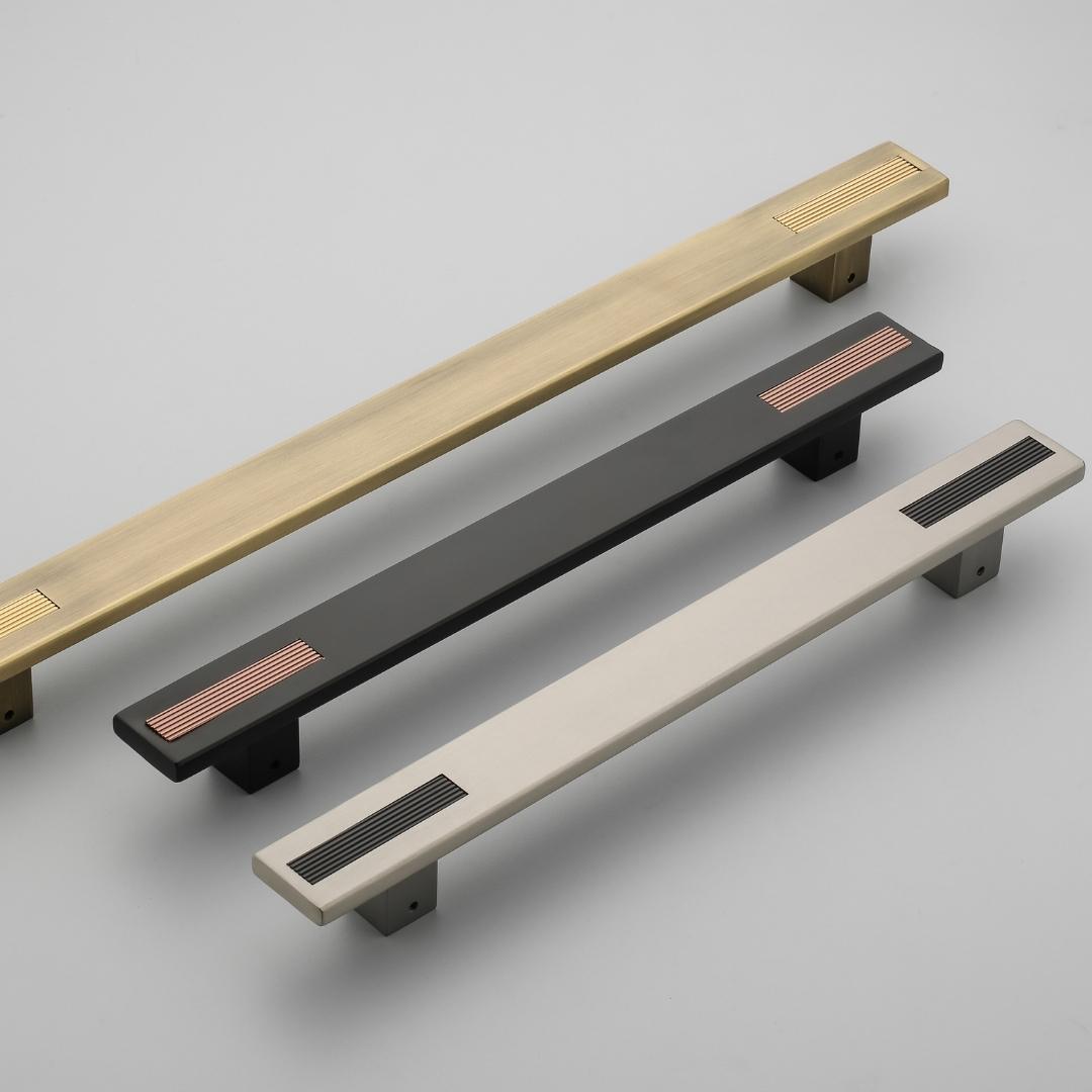 265 (4) Door Handle- 1218 - Image 1